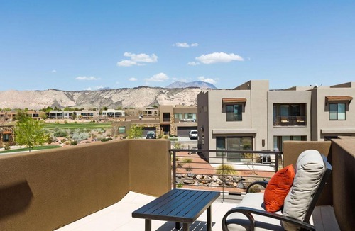 St. George Apartment | Skyline Vista