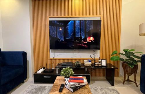 Santo Cristo Apartment | Skyview 2BR at Grass
