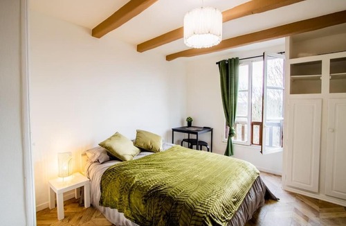 Triel-sur-Seine Apartment | Skyview Studio - Triel Centre