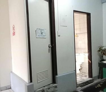 Baclaran Hostel | SL Bedspace Transient House