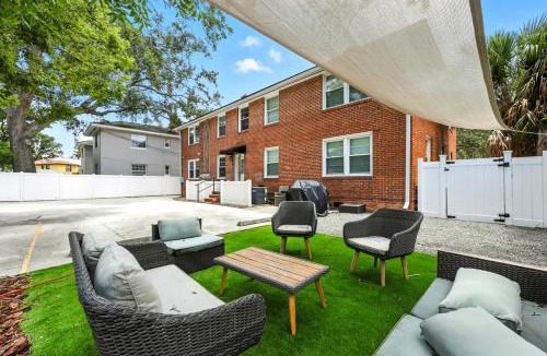 San Marco Apartment | Sleek 2 BR Condo - 2 block from San Marco