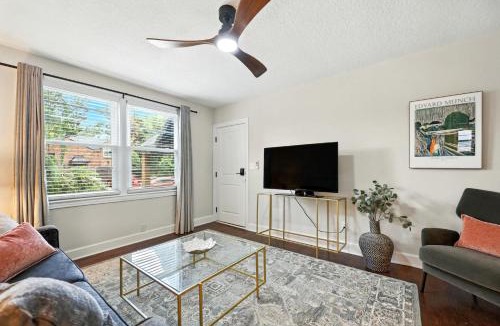 San Marco Apartment | Sleek 2 BR Condo - 2 block from San Marco