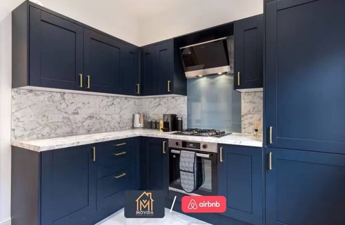 Harrogate City Centre Apartment | Sleek 3 Bedroom Abode in Central Harrogate