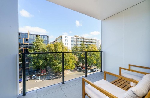 Braddon Apartment | Sleek Braddon Apartment Near Canberra Centre - Hosted by Canstay