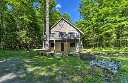 Wilmington House | Sleek Cabin w/Deck, 8 Miles to Mount Snow & Hikes