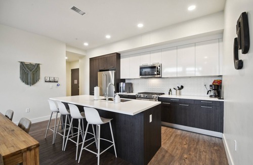 Highland Condo | Sleek & Chic Vibes | Spacious 2BR LoHi Loft | Rooftop