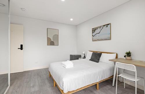 Revesby House | Sleek & Comfortable Double Room at Revesby with Shared Amenities