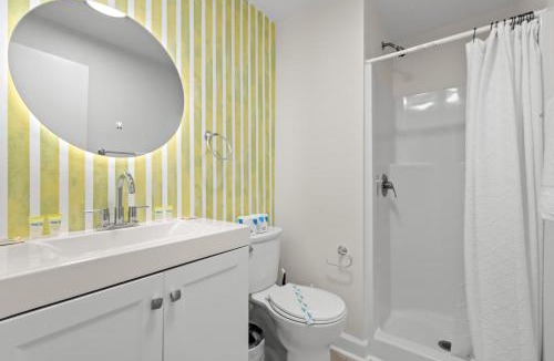 Windy Hill Apartment | Sleek & Cozy Studio Pet Friendly