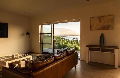 Kaikoura House | Sleek, Elevated Views, Hidden - KK43103