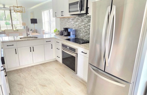 South Bradenton Condo | Sleek Remodeled 2BR/2BA Condo with Designer Master Suite & Open Layout