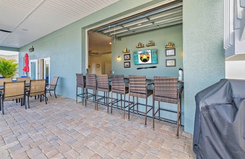 Spring Hill House | Sleep 13/Heated Pool/Foosball/Pool Table