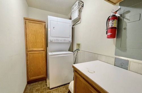 Hill City House | Sleep 8. 3 Bedroom 2 Bath Better than any motel.