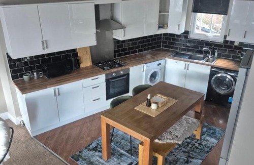 Macclesfield Apartment | Sleep Eat Repeat Apartment