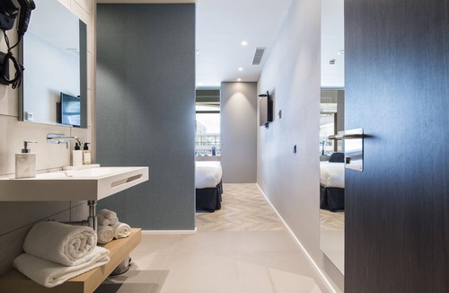 El Prat de Llobregat Hotel | Sleep & Fly