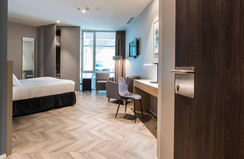 El Prat de Llobregat Hotel | Sleep & Fly