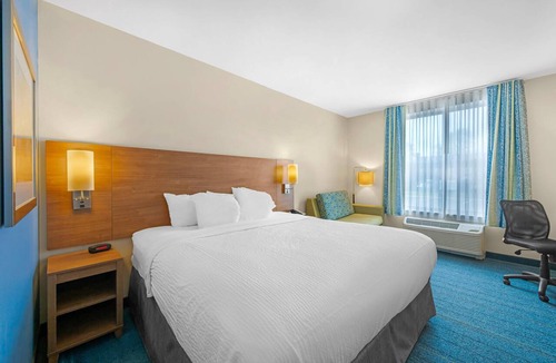 Altoona Hotel | Sleep Inn & Suites Altoona North