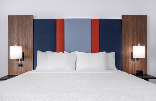 Auburn Hotel | Sleep Inn & Suites Auburn Campus Area I-85