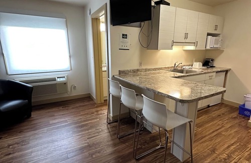 Steinbach Hotel | Sleep Suite Motel