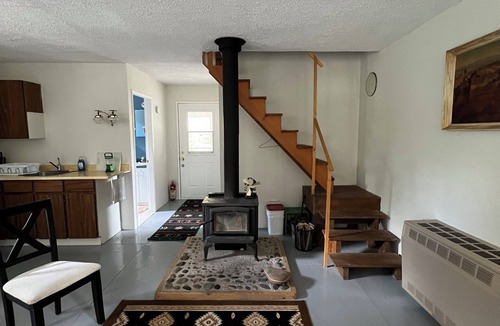 Okanagan-Similkameen Cabin | Sleeping Around Cabin!