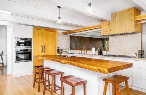 Downtown Anchorage House | Sleeping Lady Retreat | Chef's Kitchen | Views