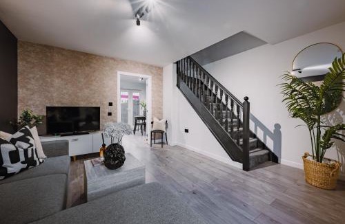 Dalmarnock House | SleepLuxury ApartHOUSE