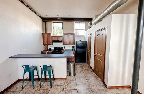 Springfield Apartment | Sleepover 2BD 1BA Condos Downtown Springfield