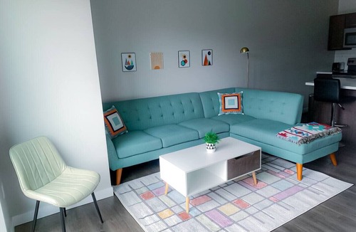 Downtown Des Moines Apartment | Sleepover | Contemporary 1BD/1BA - DTWN Des Moines