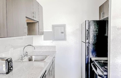 Corryville Apartment | Sleepover | Lavish 1BD/1BA + Gym Cincinnati