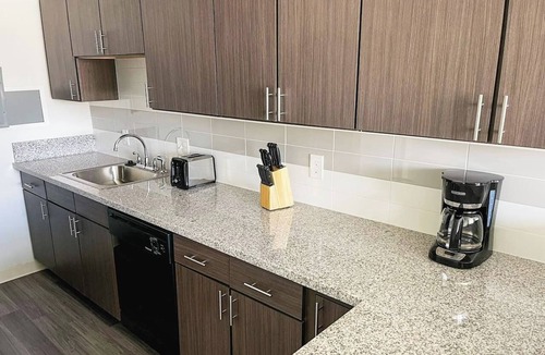 Corryville Apartment | Sleepover | Lively 1BD/1BA + Gym - Cincinnati
