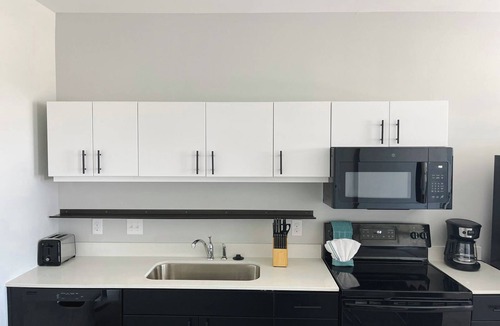 Downtown Omaha Apartment | Sleepover: Remarkable 1BD/1BA + Balcony - Downtown Omaha