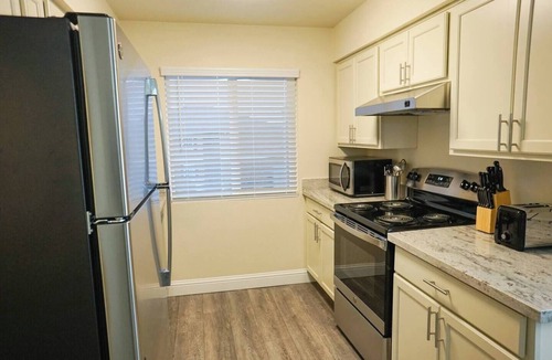 Oklahoma City Apartment | Sleepover | Upscale 1BD/1BA +Balcony - OKC