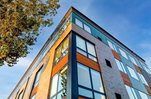 Des Moines Apartment | Sleepover | Urban Studio and Gym - Des Moines
