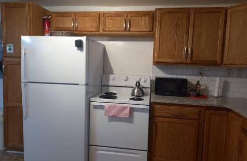 Fellowship House | Sleeps 10 - 4BR - 2BA - 2 King 4 Twin - Near - WEC Silver Springs Zipline