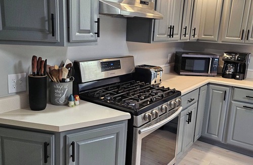 Thomas House | Sleeps 10 in Thomas. Walk to Purple Fiddle Close to Davis &Canaan Dog Friendly
