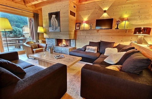 Le Serre Barbin Apartment | Sleeps 14. Charming and prestigious apartment in Serre Chevalier
