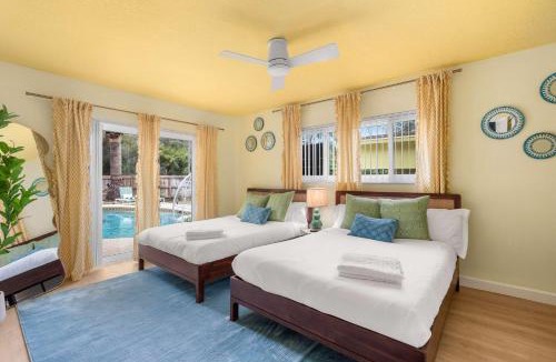 Clearwater House | Sleeps 16 Heated Pool Villa Just 8Mi from Clearwater Beach