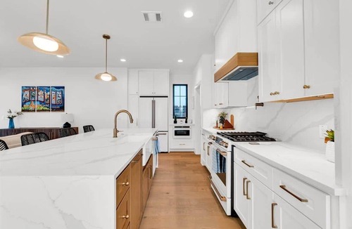 Blackshear-Prospect Hill House | Sleeps 19 | Pool | Game Room | Luxury 5BR Retreat