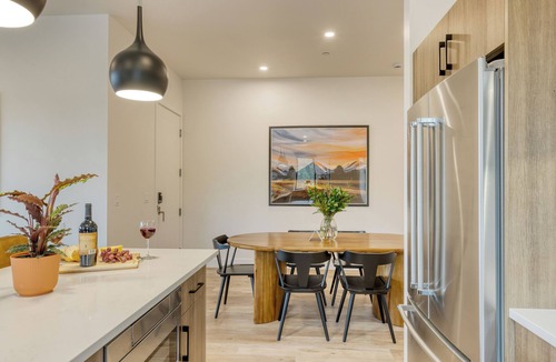 Bend House | Sleeps 20, 4 Units | 10BDR, Hot Tub, Near Old Bend + DT | Aerie by AvantStay