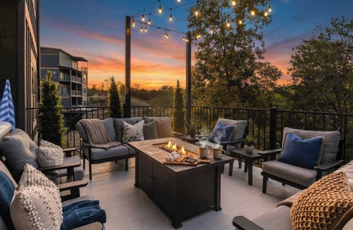 Sevierville Ski Chalet | Sleeps 26 | Sky Deck | Arcade | Golf | Waterpark