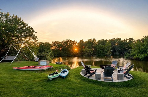 Dennis House | Sleeps 37 | Lakefront Compound w/3 Homes + Pool