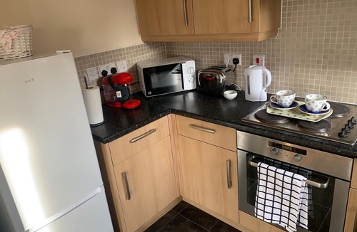 Tatenhill Apartment | Sleeps 4/6 pet Friendly Parking nr Nec/warwick uni