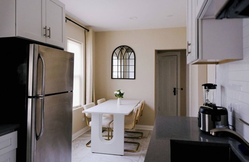 Irving Park East Apartment | Sleeps 4 New Modern 1BR Private Workspace
