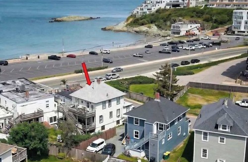 Hull House | Sleeps 5-6 - across from Nantasket Beach