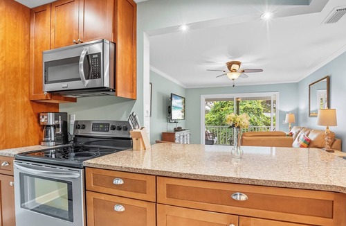 Demere Park Condo | Sleeps 6 Heated Pool Walk to Pier Village Ocean Walk J-10