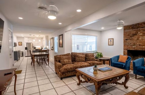 Richland Hills House | Sleeps 8: Family/Pet Friendly/Pool/Ping Pong