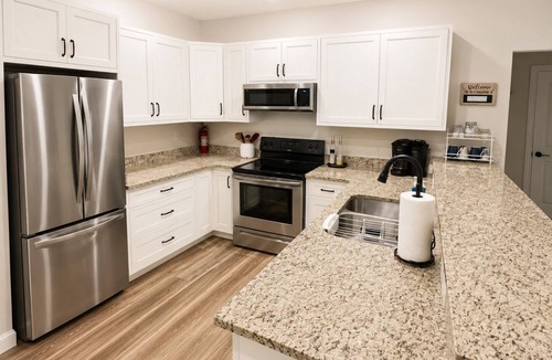 La Follette House | Sleeps10|Lakefront | Hot tub|Quiet Cove| Dock