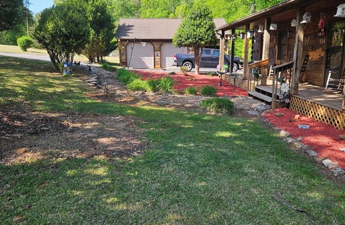 Rutherfordton Cabin | Sleepy Meadows a Quiet 3 bedroom cabin retreat in the foothills of Rutherfordton