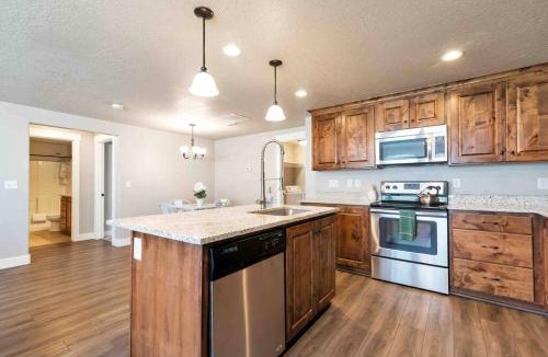 Vineyard Apartment | Sleepy Ridge Apt in Vineyard/Orem (Sleeps 6)