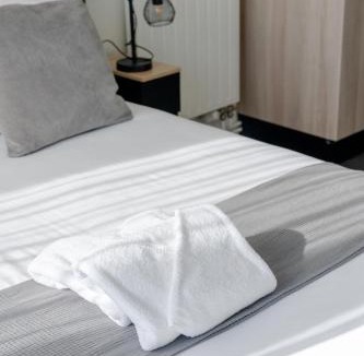 Bassins a Flot Hostel | SLO HOSTEL Bordeaux