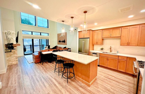 North Conway Apartment | Slopeside Luxe-Upgrade Adventure